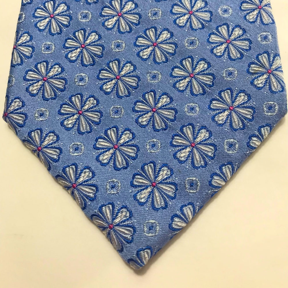 100% SILK DESIGNER HUGO BOSS TIE!
